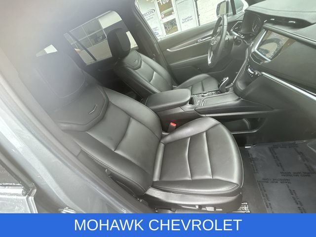 Certified 2025 Cadillac XT6 Luxury FWD image 29