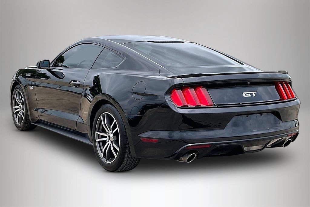 Used 2016 Ford Mustang GT RWD image 4