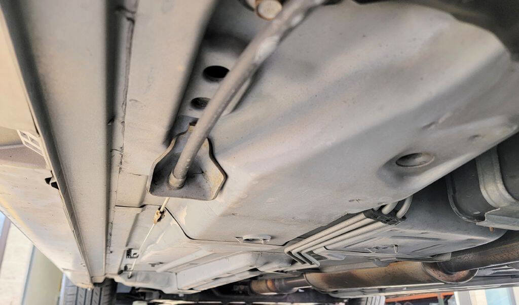 Used 2004 Buick Le Sabre Custom w/ Platinum Edition FWD image 33