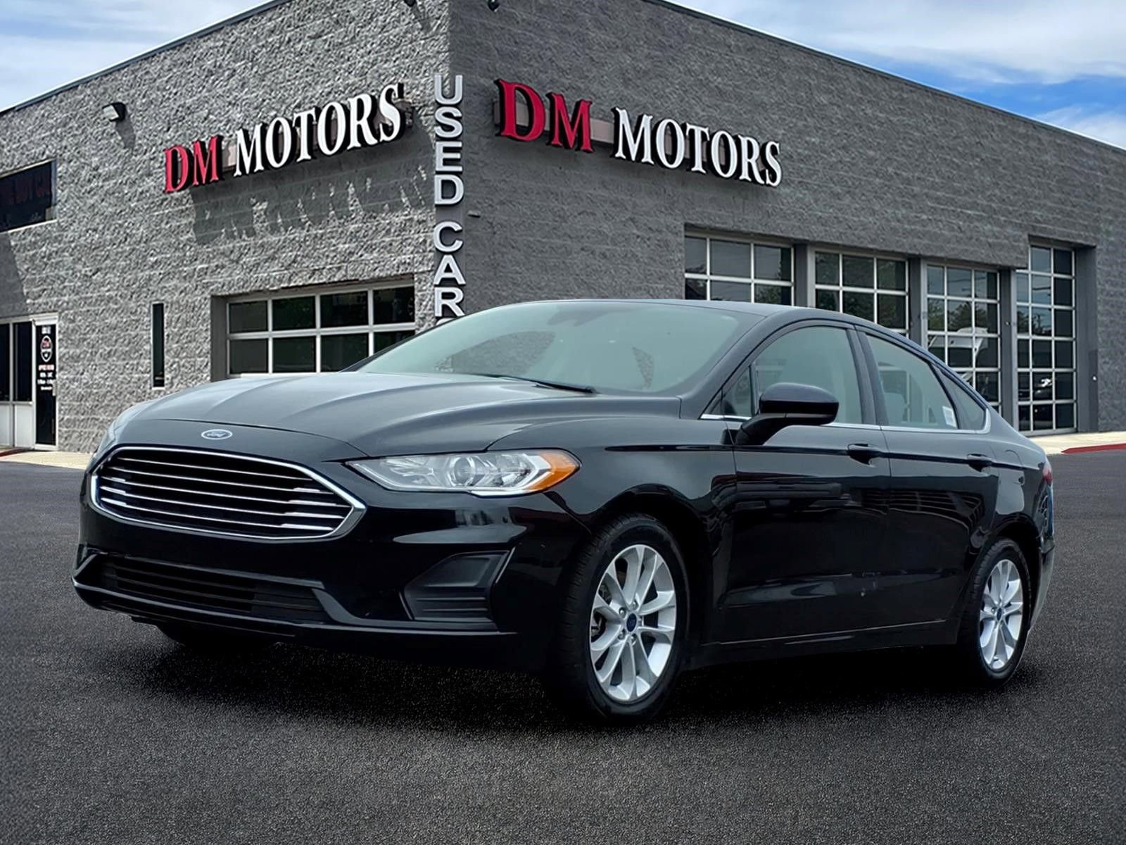 Used 2020 Ford Fusion SE FWD image 1