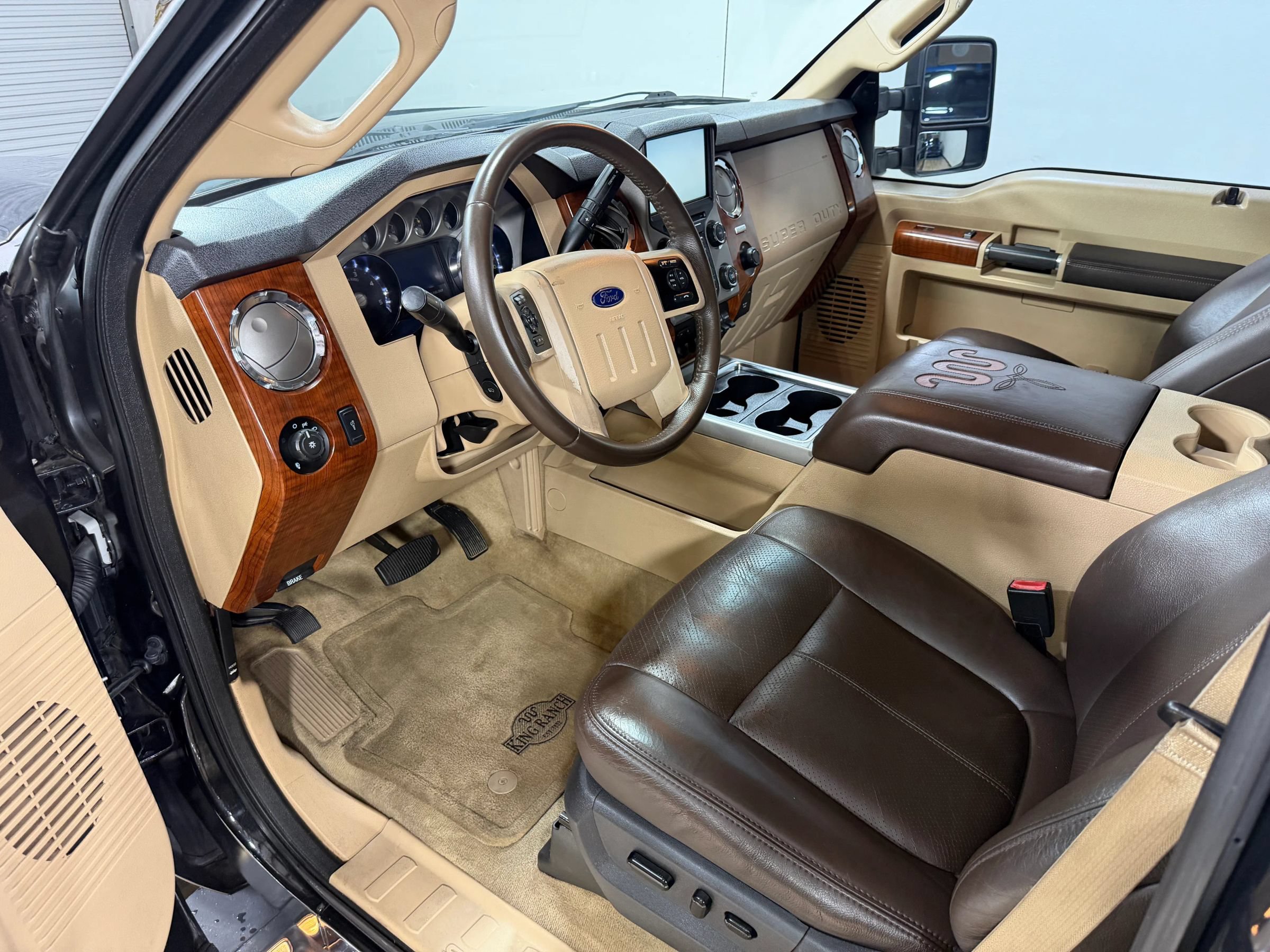 Used 2015 Ford F250 King Ranch AWD/4WD image 5