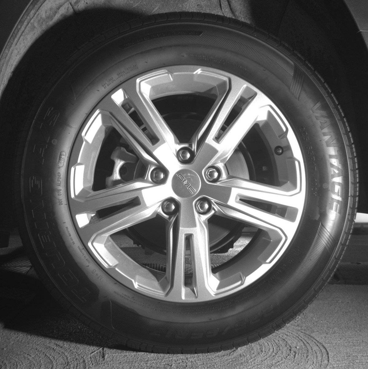 Used 2024 GMC Terrain SLE FWD image 14