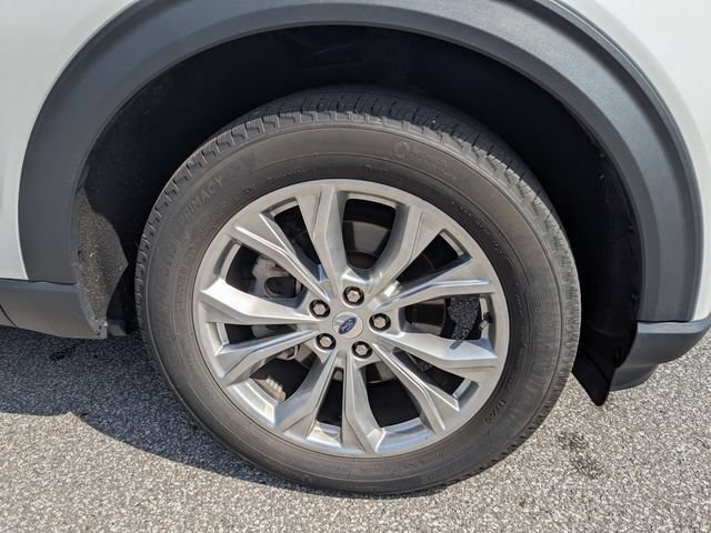Used 2023 Ford Explorer XLT w/ Equipment Group 202A AWD/4WD image 12