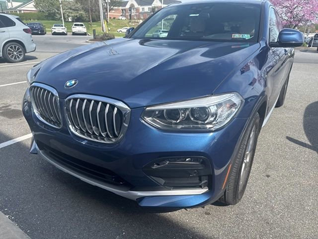 Used 2021 BMW X4 xDrive30i w/ Premium Package image 2