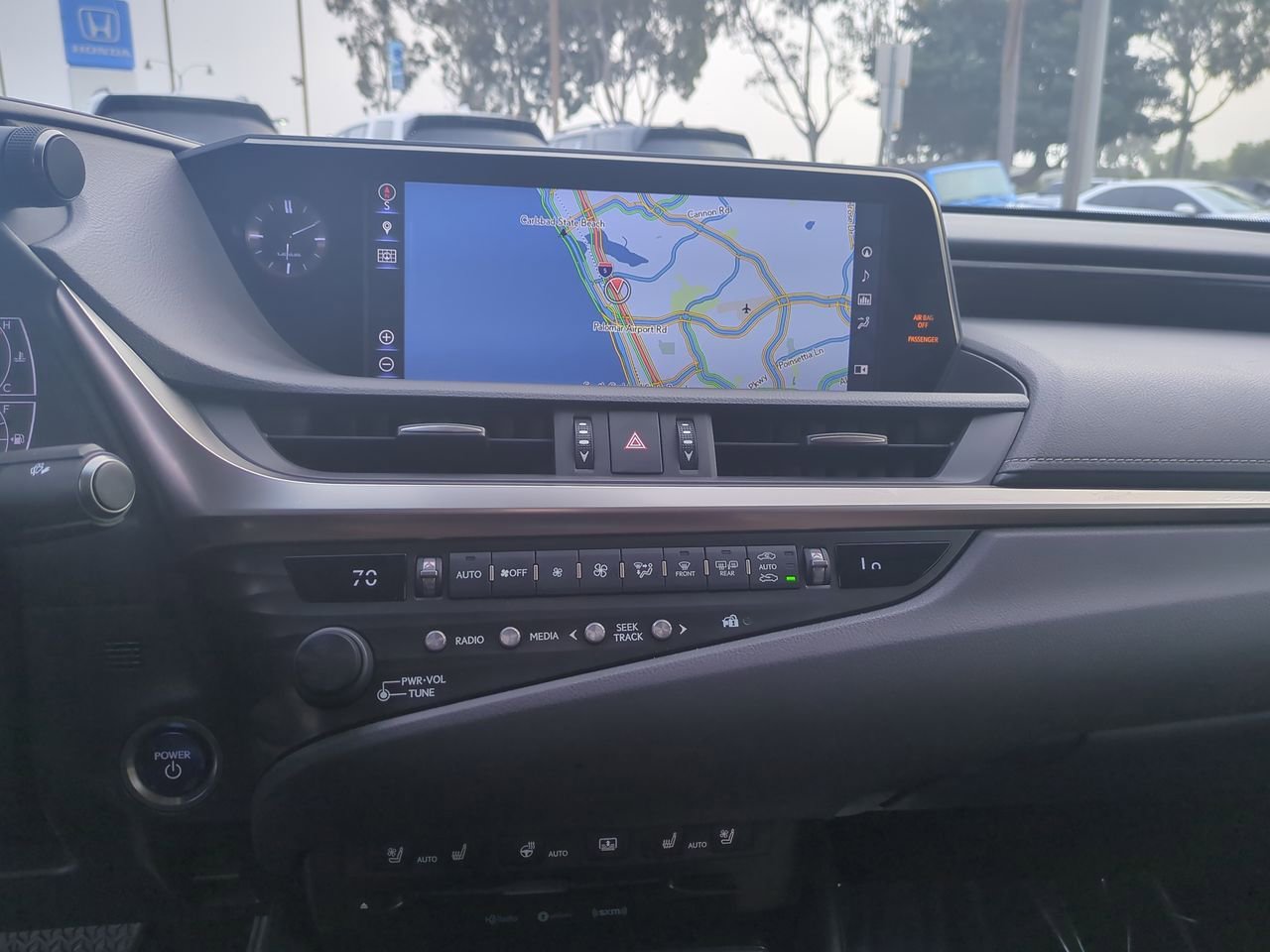 Used 2019 Lexus ES 300h w/ Luxury Package image 26