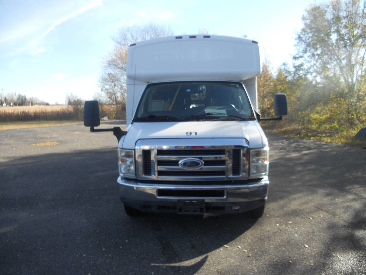 Used 2013 Ford E-450 and Econoline 450 Super Duty w/ Shuttle Bus Prep Pkg image 4