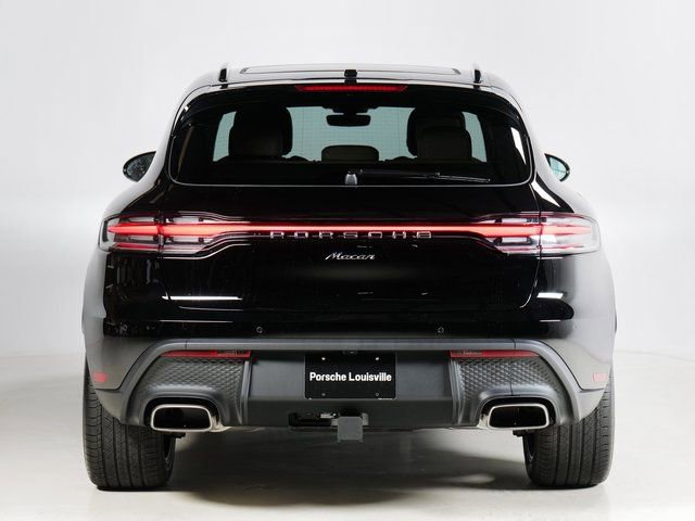 Certified 2026 Porsche Macan AWD/4WD image 10