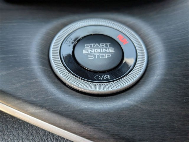 New 2025 Jeep Grand Cherokee Limited w/ Black Appearance Package image 20