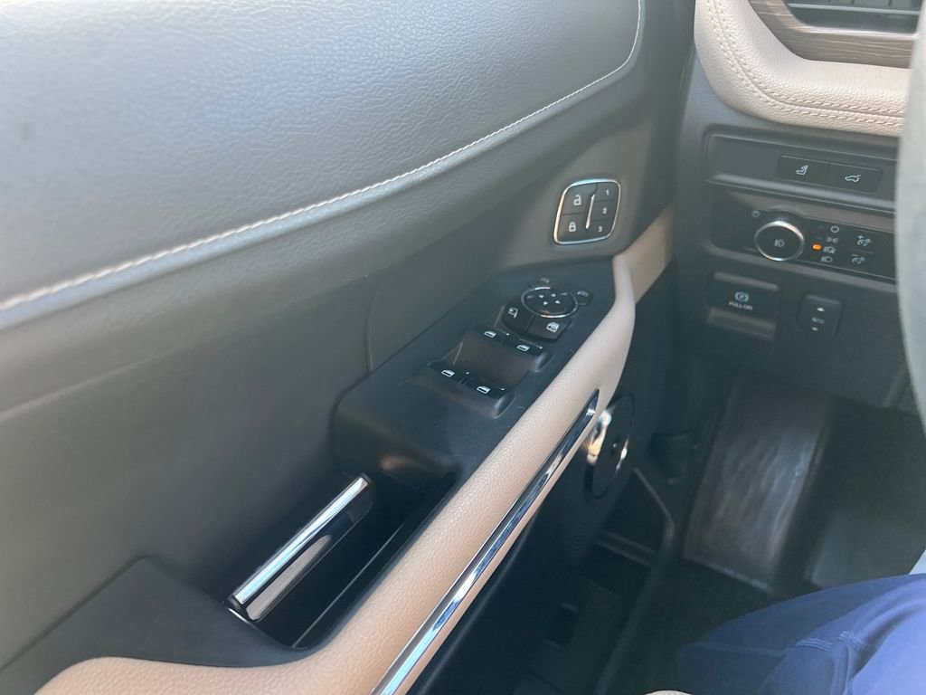 Used 2023 Ford Expedition Max Limited image 11