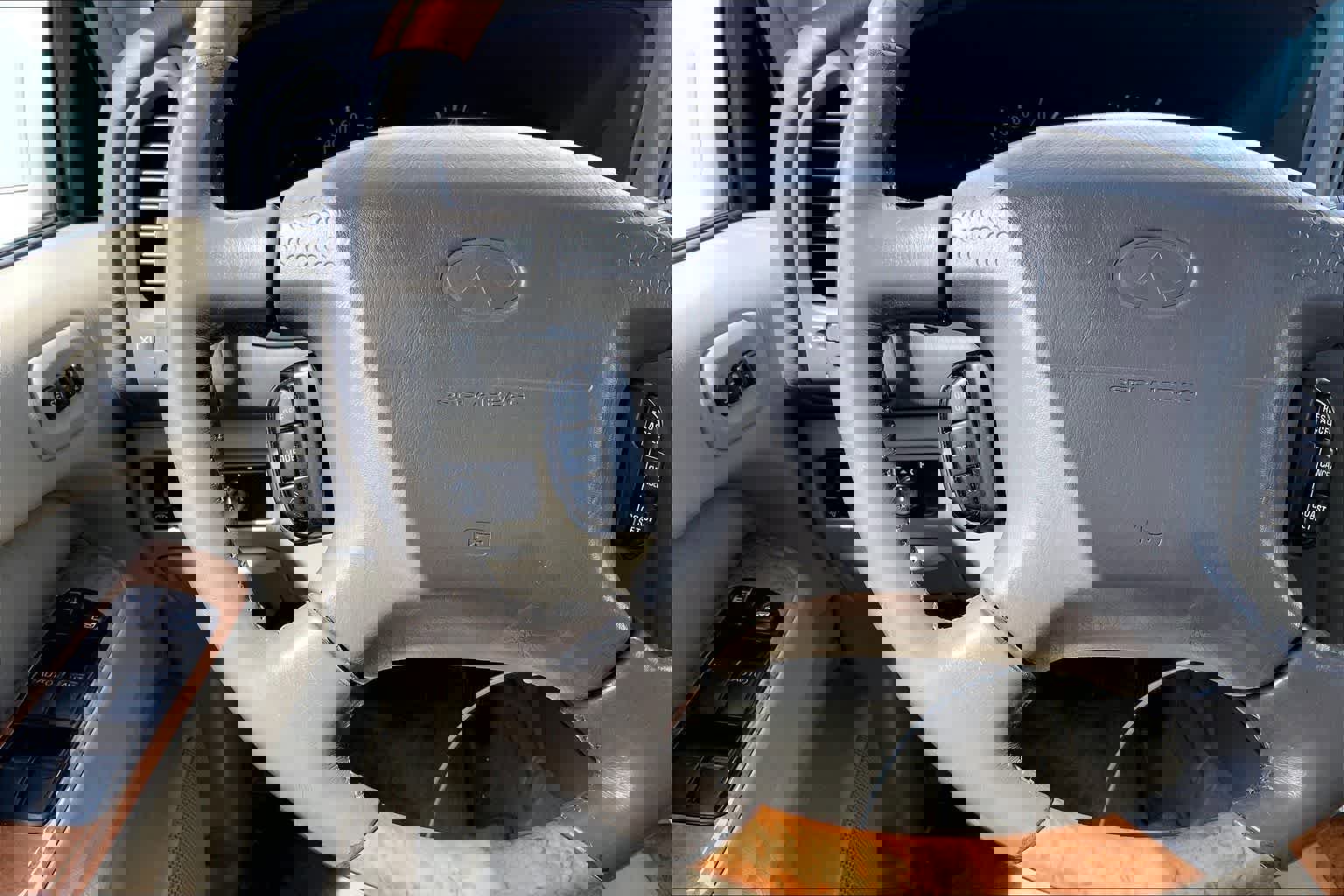 Used 2001 INFINITI QX4 2WD image 24