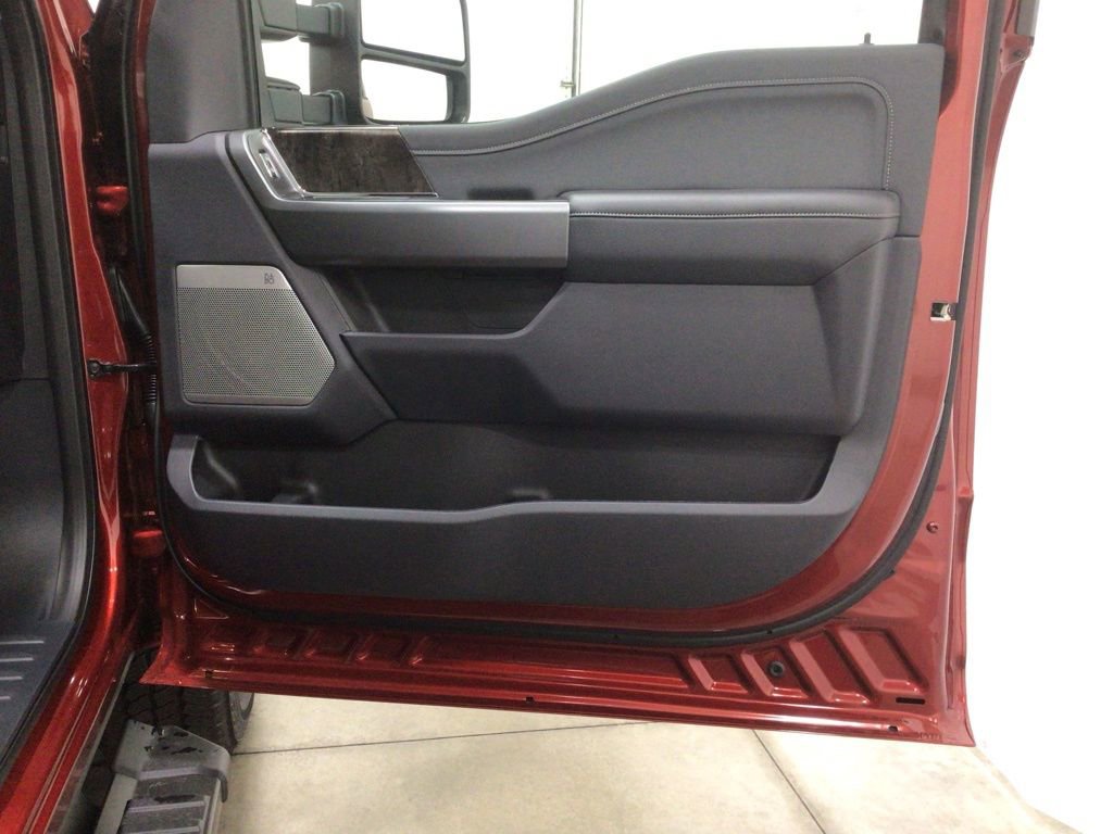 New 2025 Ford F250 Lariat w/ Lariat Ultimate Package image 42