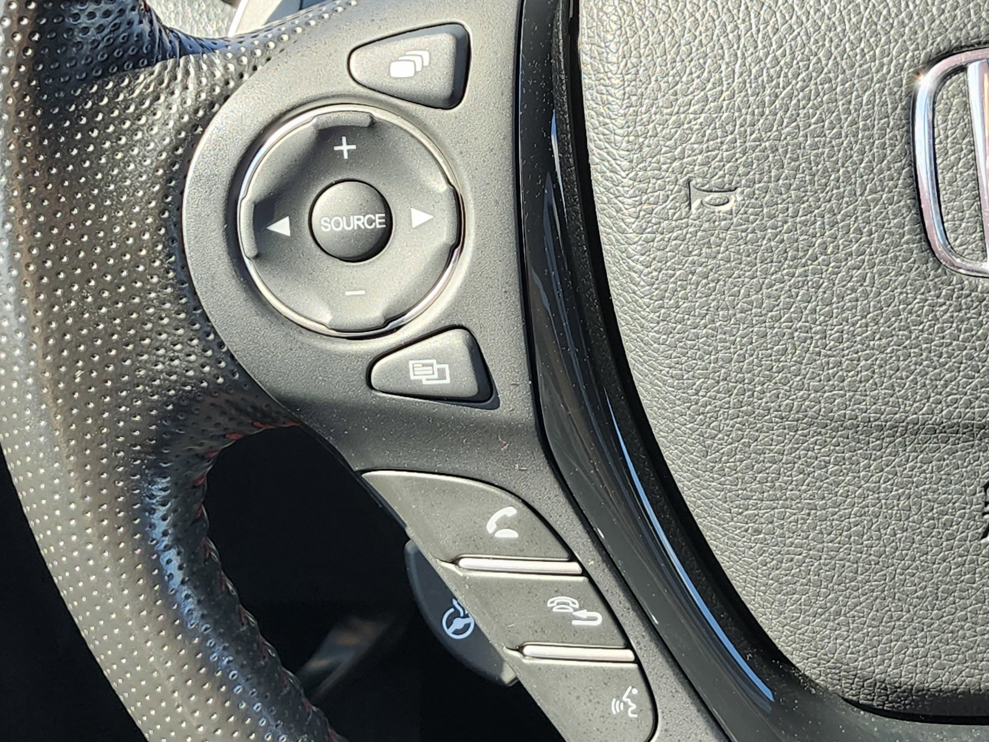 Used 2022 Honda Ridgeline Black Edition image 39