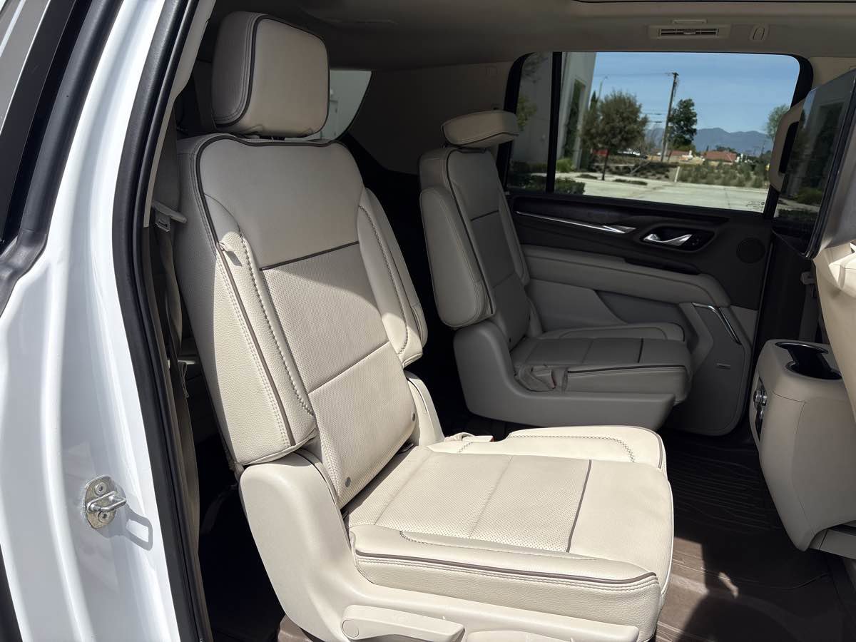 Used 2021 GMC Yukon XL Denali w/ Denali Ultimate Package image 17