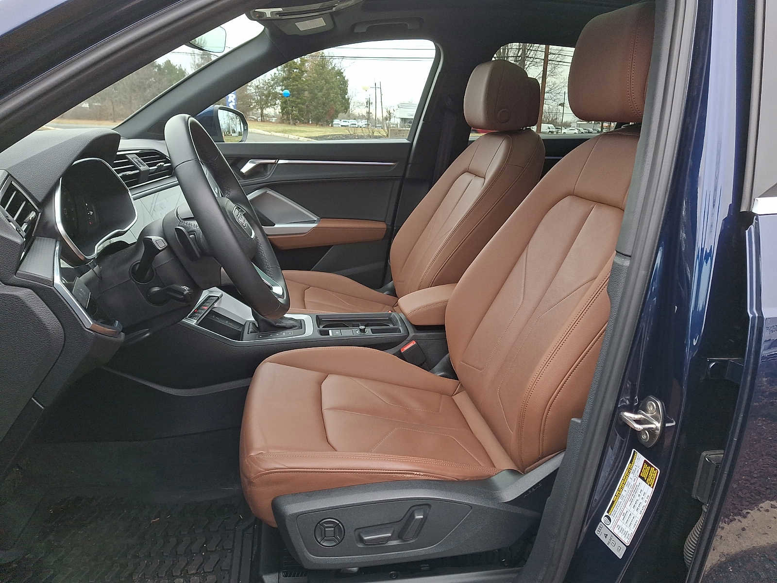 Used 2022 Audi Q3 2.0T Premium Plus image 11