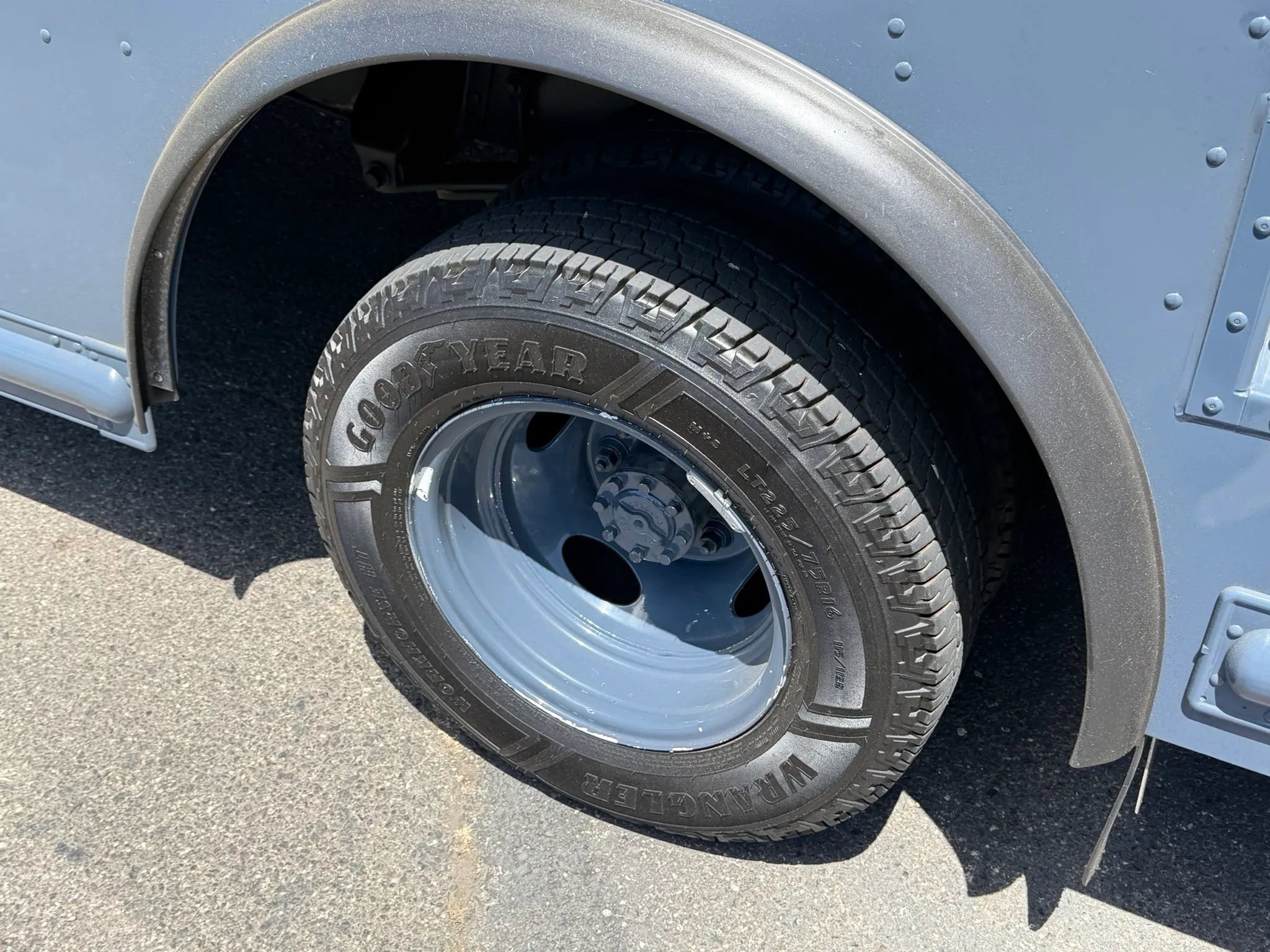 Used 2019 Ford E-450 and Econoline 450 Super Duty RWD image 9