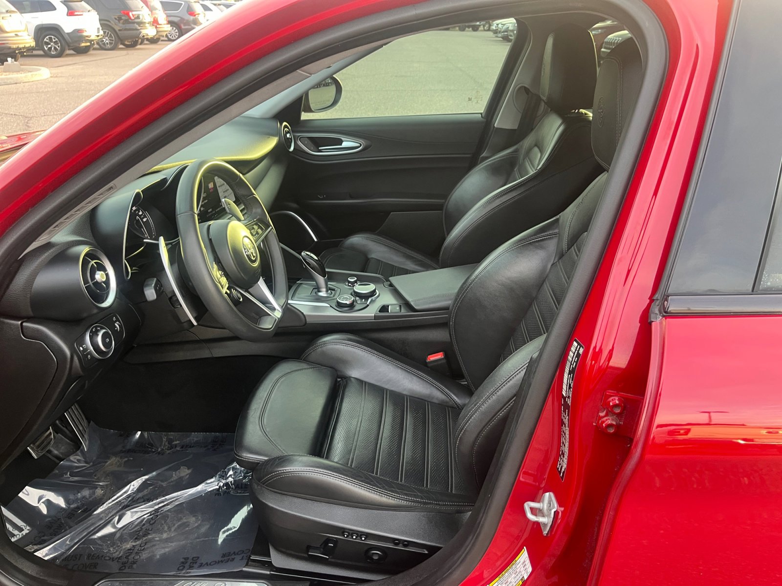 Used 2018 Alfa Romeo Giulia Base image 14