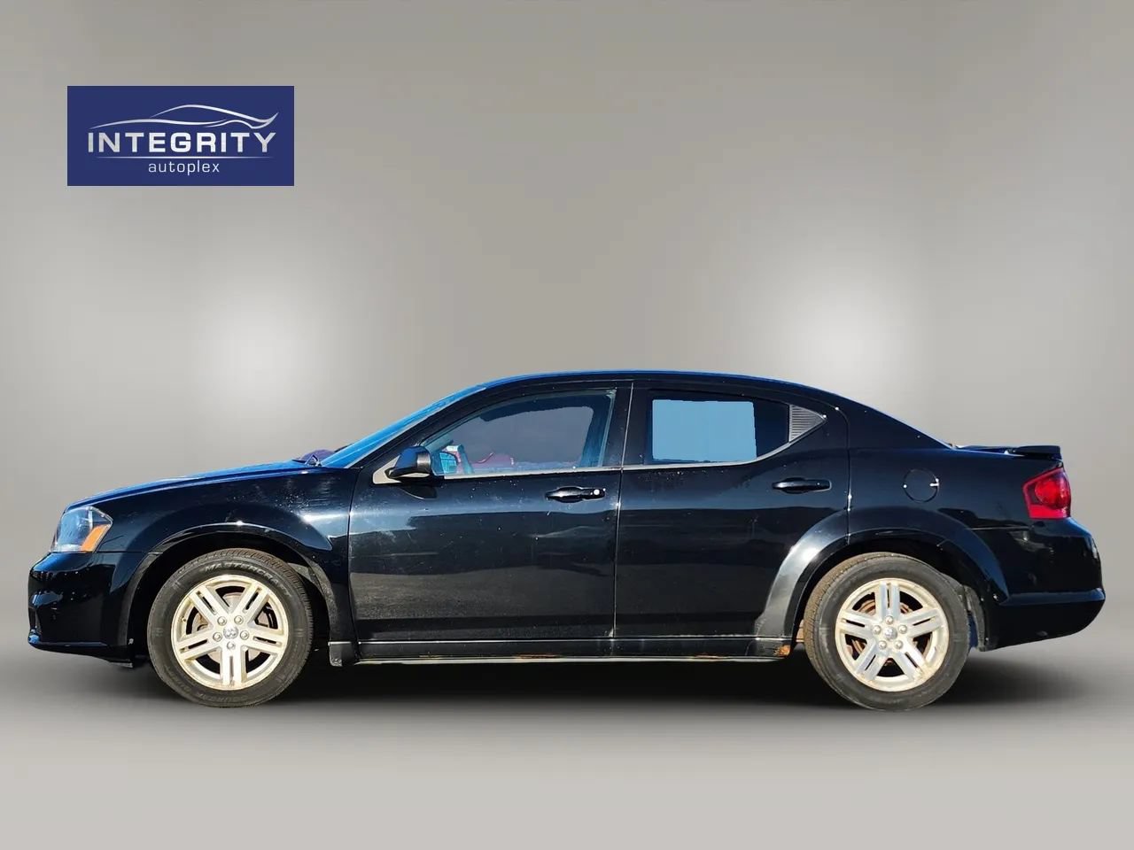 Used 2012 Dodge Avenger SE FWD image 2