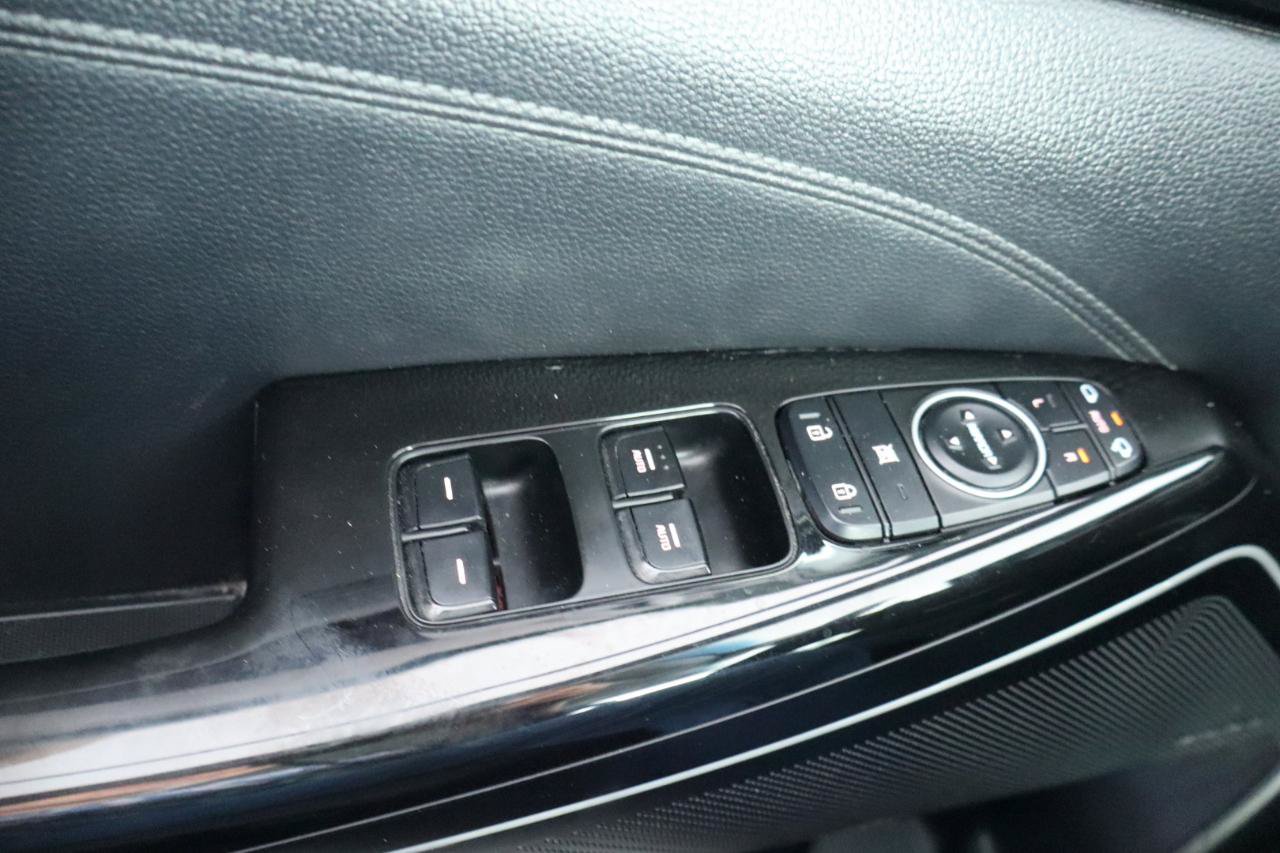 Used 2017 Kia Cadenza Technology FWD image 28