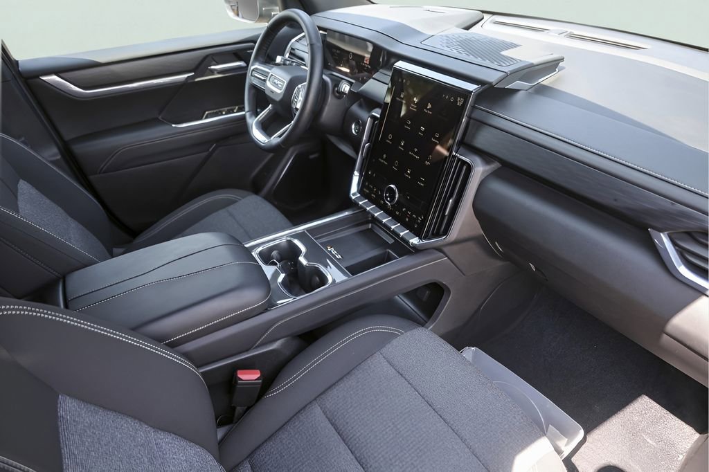 Used 2025 GMC Acadia Elevation AWD/4WD image 28