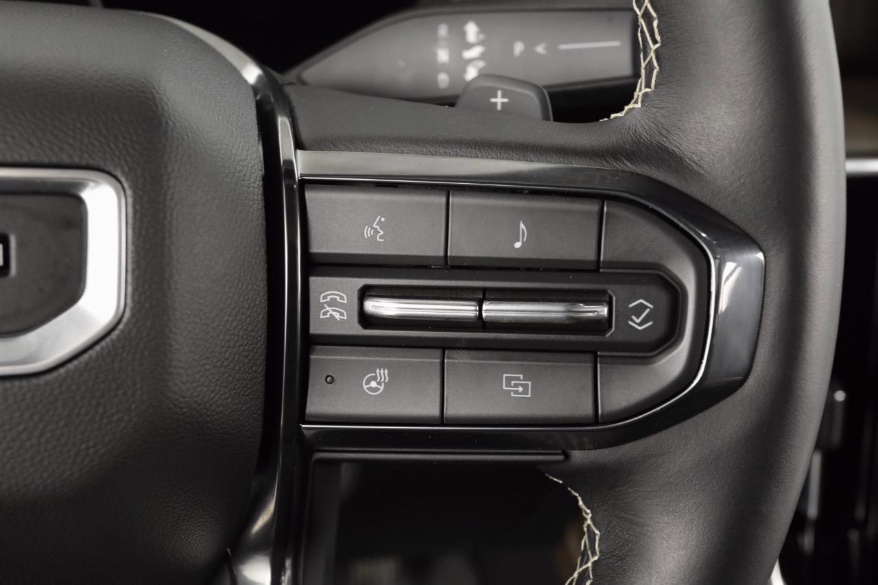 Used 2025 GMC Yukon XL Denali Ultimate image 15