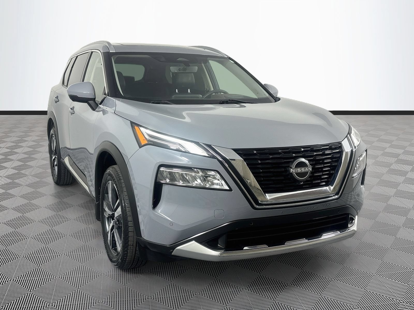 Used 2023 Nissan Rogue Platinum w/ Platinum Premium Package
