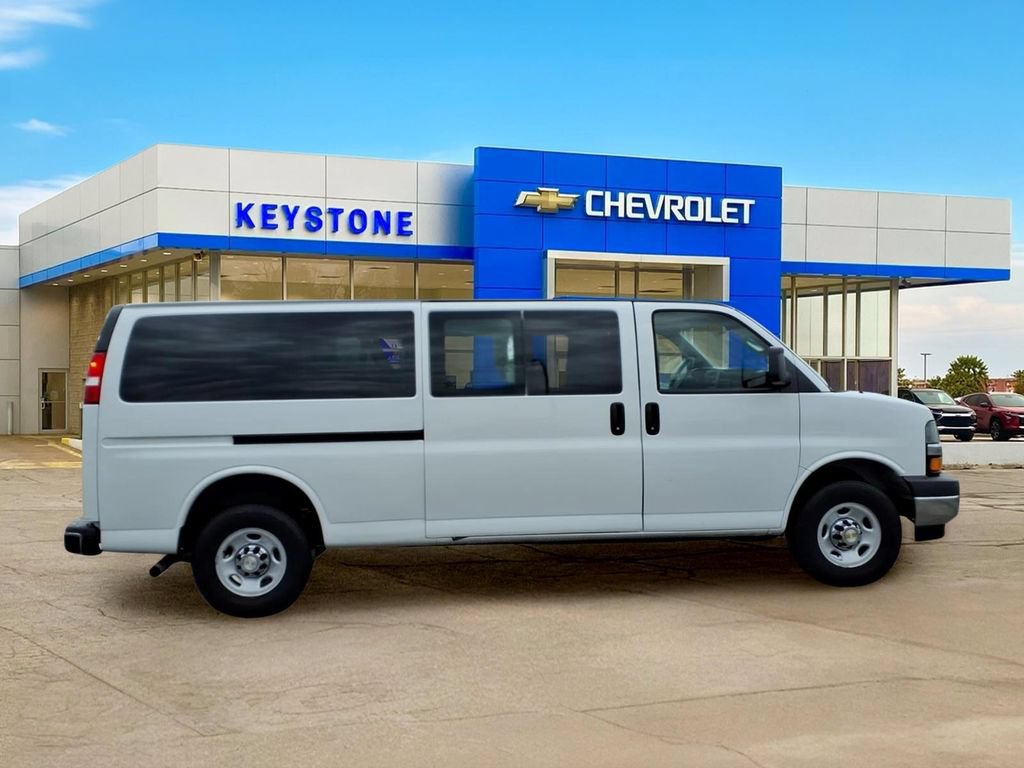 Used 2024 Chevrolet Express 3500 LT w/ LT Preferred Equipment Group RWD image 8