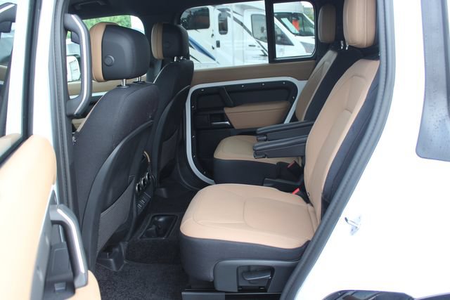 Used 2026 Land Rover Defender 130 V8 AWD/4WD image 25