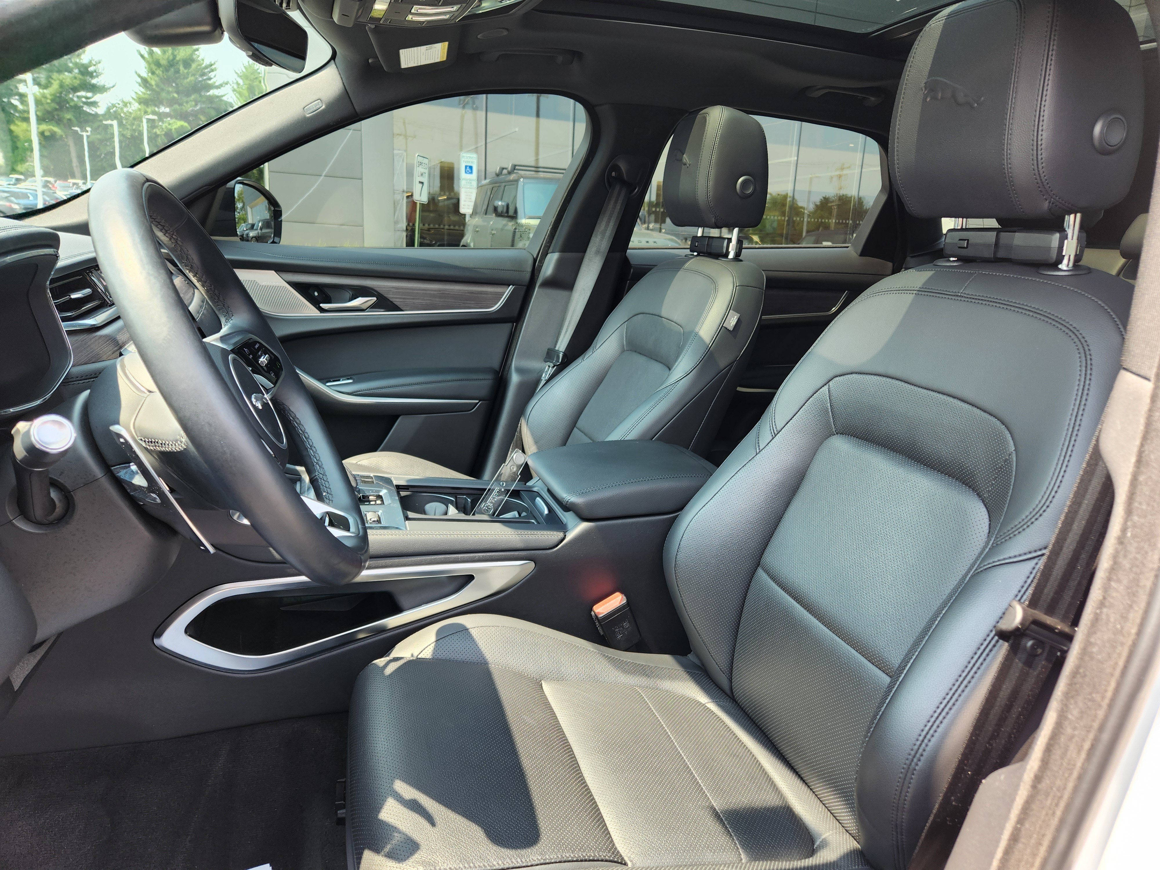 Certified 2022 Jaguar F-PACE S AWD/4WD image 10