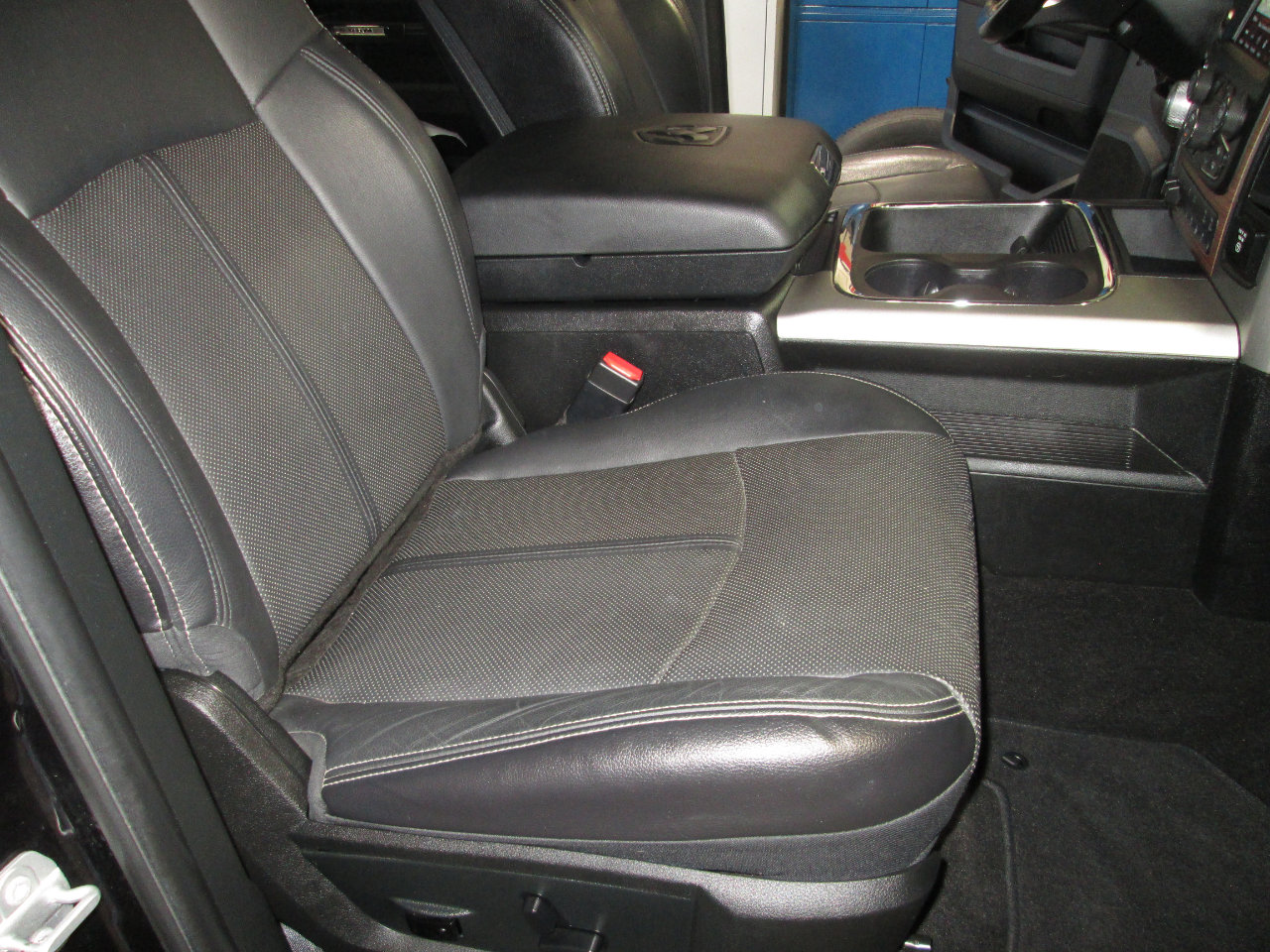 Used 2018 RAM 1500 Laramie w/ Convenience Group image 26