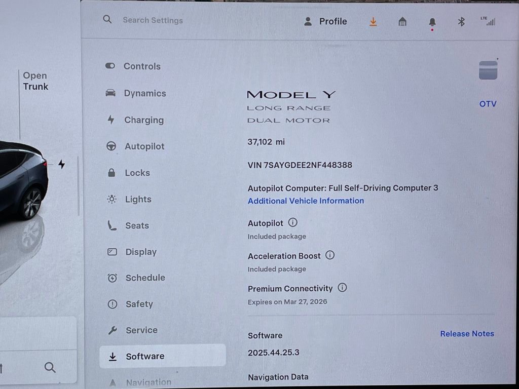 Used 2022 Tesla Model Y Long Range image 33