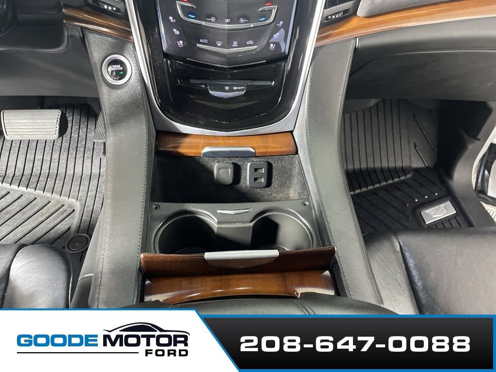Used 2019 Cadillac Escalade Premium Luxury AWD/4WD image 17