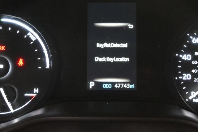 Used 2023 Toyota Sienna XLE FWD image 4