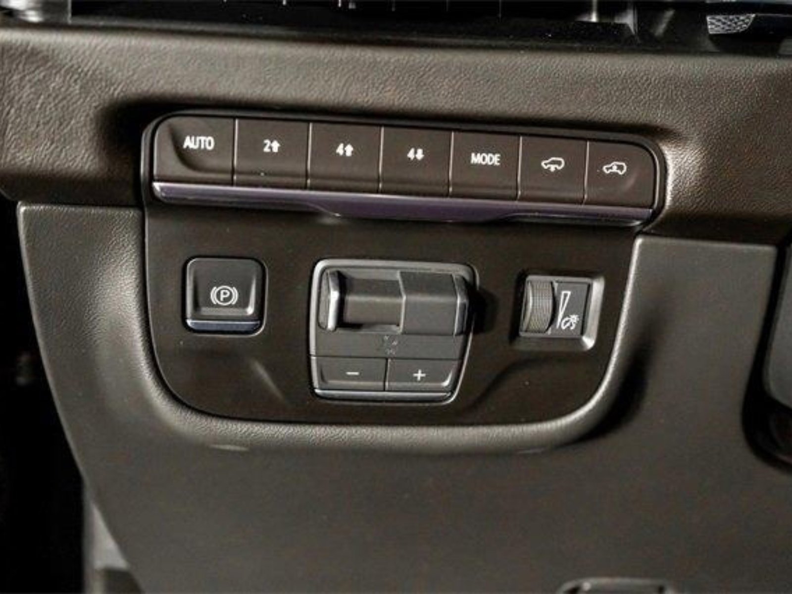 Used 2026 Cadillac Escalade Luxury w/ Touring Package image 46