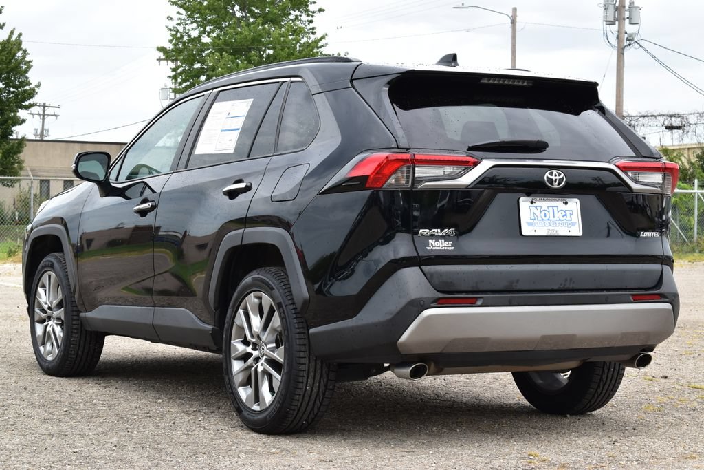 Used 2023 Toyota RAV4 Limited FWD image 9