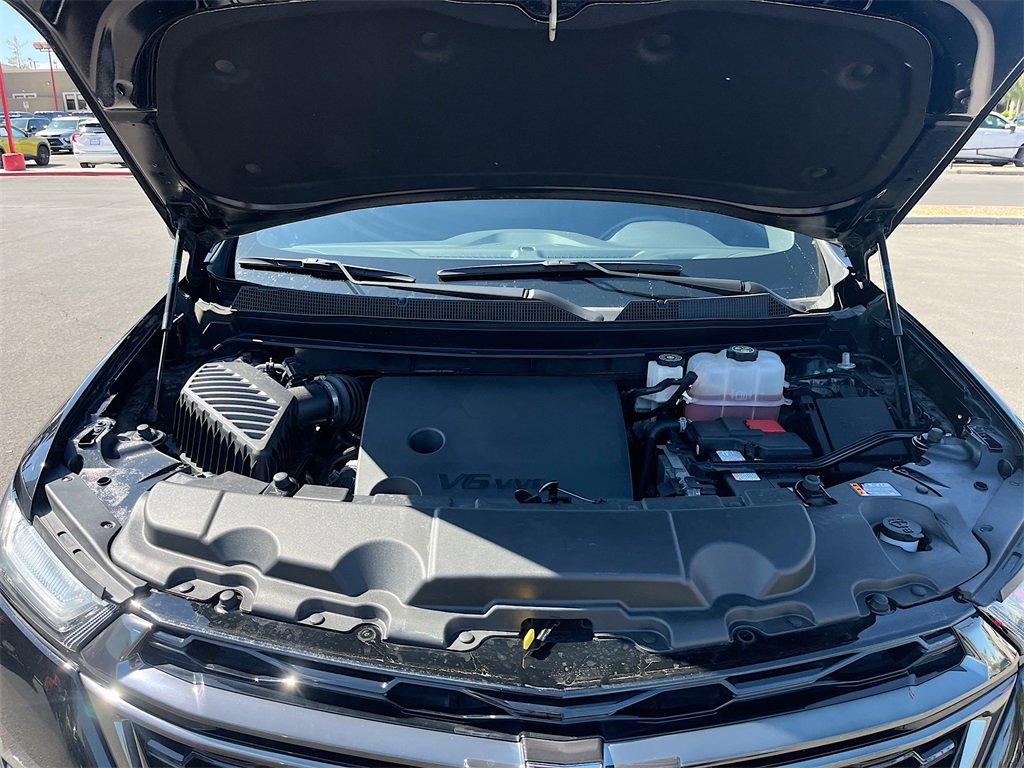 Used 2023 Chevrolet Traverse RS image 33