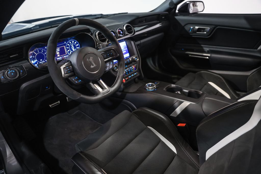 Used 2020 Ford Mustang Shelby GT500 w/ Carbon Fiber Track Pack image 26