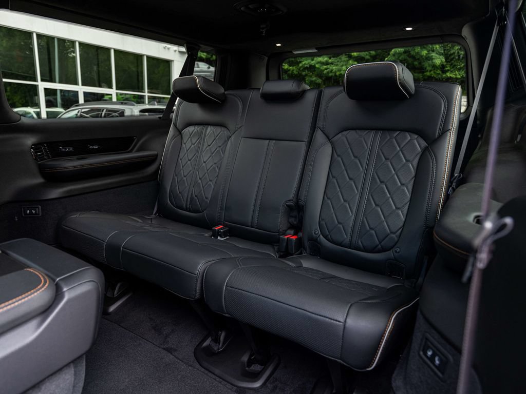 New 2026 Jeep Grand Wagoneer L Summit AWD/4WD image 26