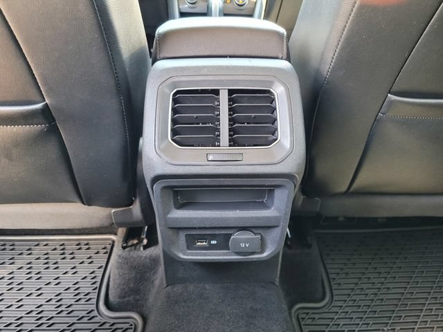 Used 2018 Volkswagen Tiguan SE FWD image 15