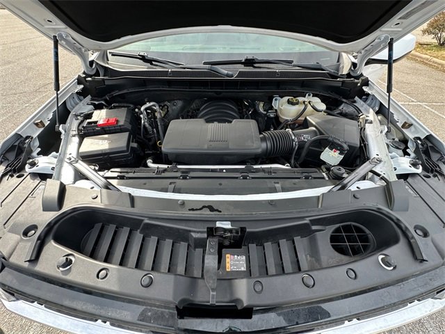 Used 2023 Chevrolet Suburban LT image 31