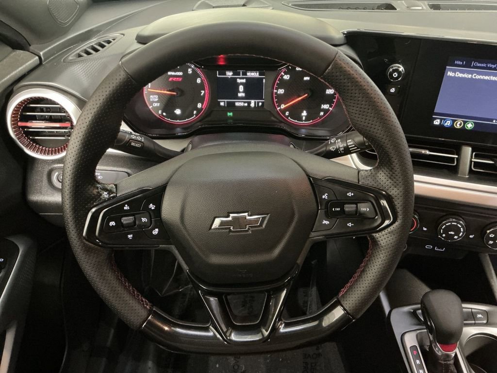 Used 2025 Chevrolet Trax RS w/ Driver Confidence Package image 24