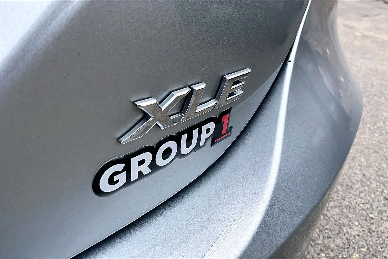 Used 2018 Toyota Camry XLE image 10