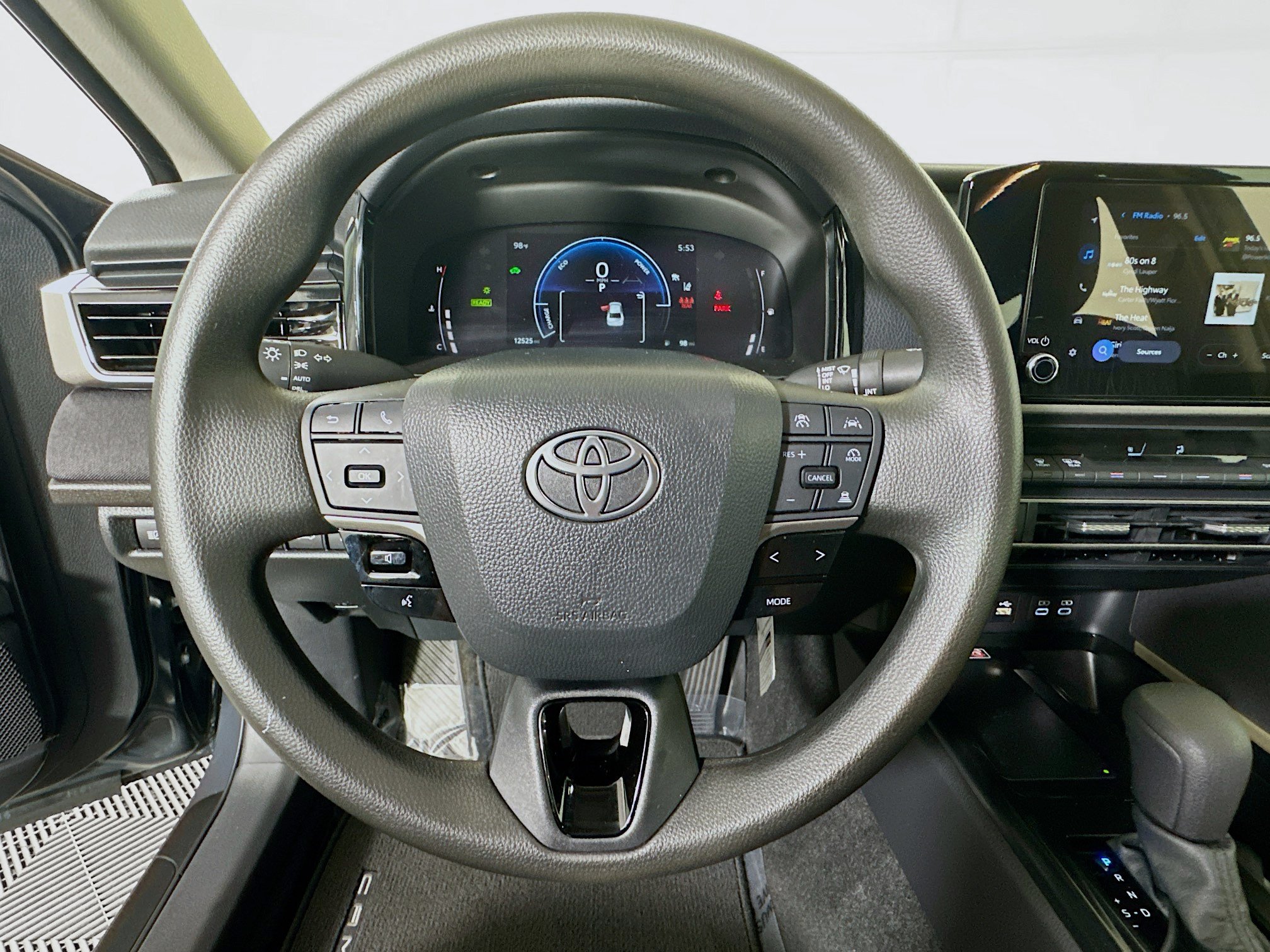 Used 2025 Toyota Camry LE w/ Convenience Package FWD image 15