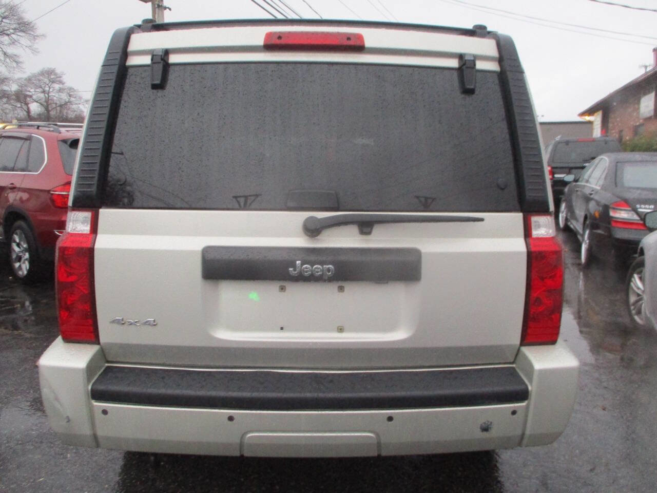 Used 2008 Jeep Commander Sport image 3