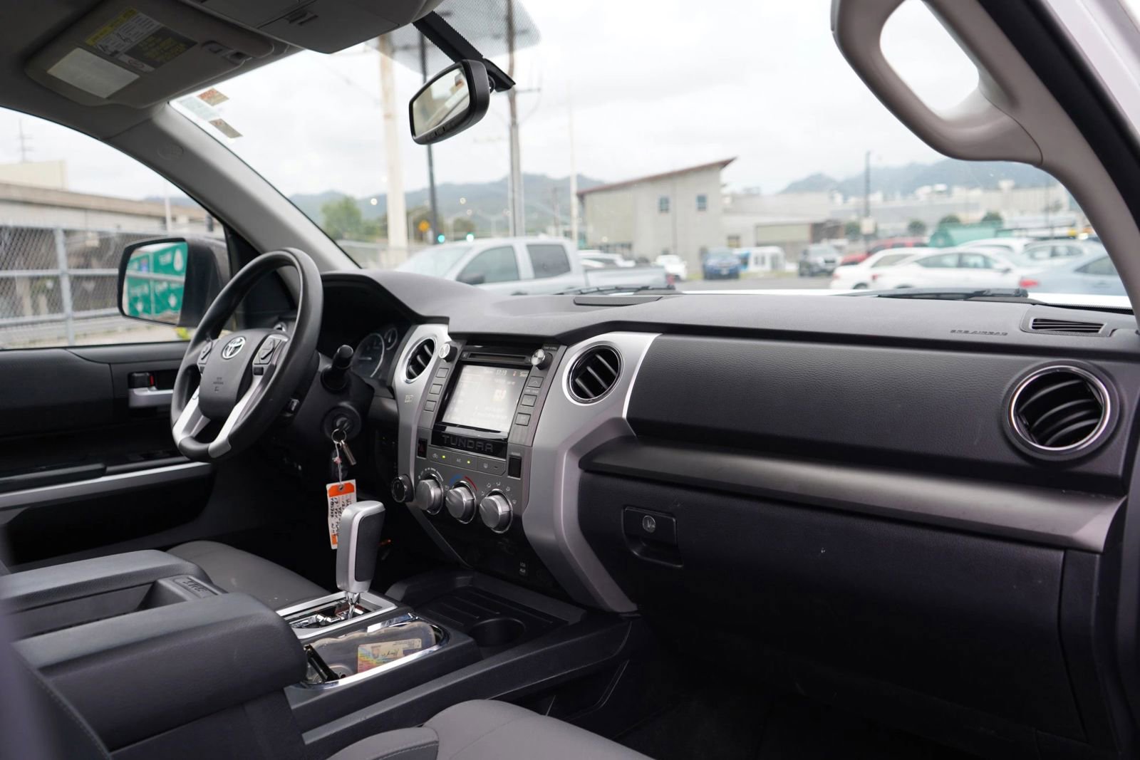 Used 2017 Toyota Tundra SR5 image 20