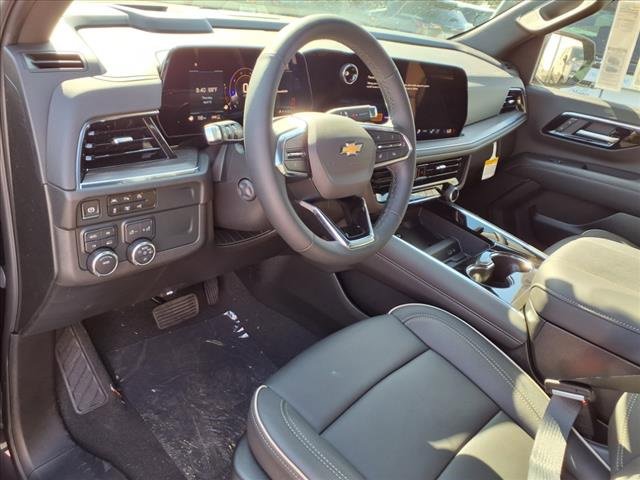 New 2025 Chevrolet Suburban Premier image 7