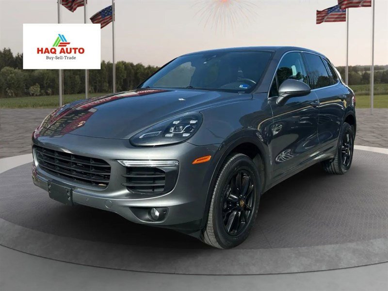 Used 2018 Porsche Cayenne Sport Utility 4D image 1