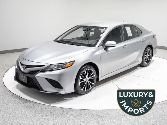 Used 2019 Toyota Camry SE FWD image 1