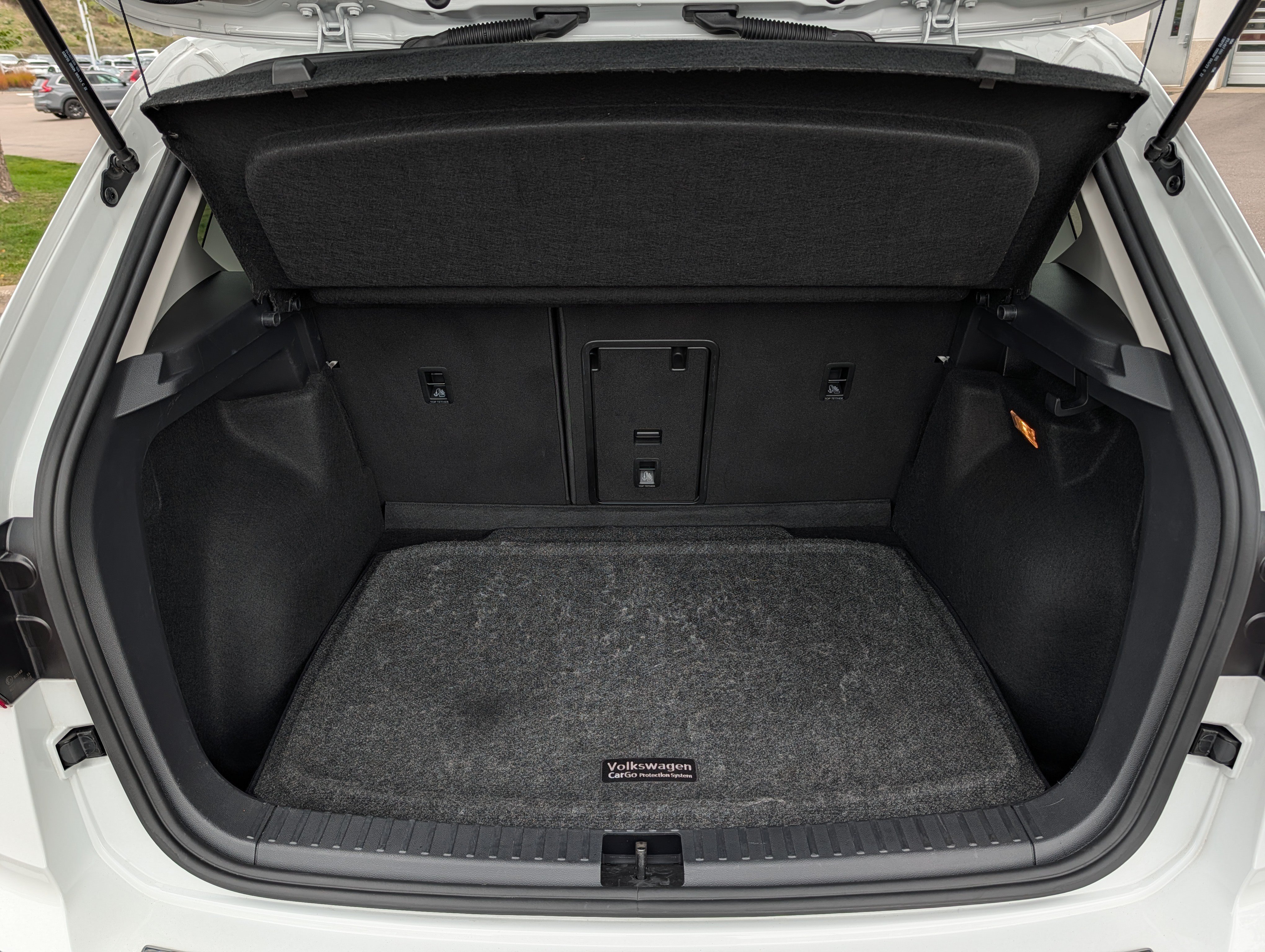 Certified 2023 Volkswagen Taos SE w/ Panoramic Sunroof Package AWD/4WD image 18