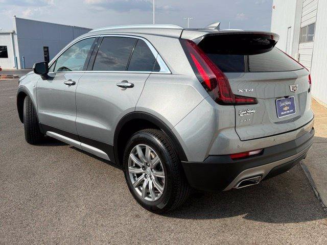 Used 2023 Cadillac XT4 Premium Luxury AWD/4WD image 2