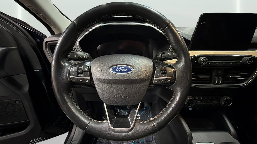 Used 2021 Ford Escape Titanium w/ Titanium Elite Package image 11